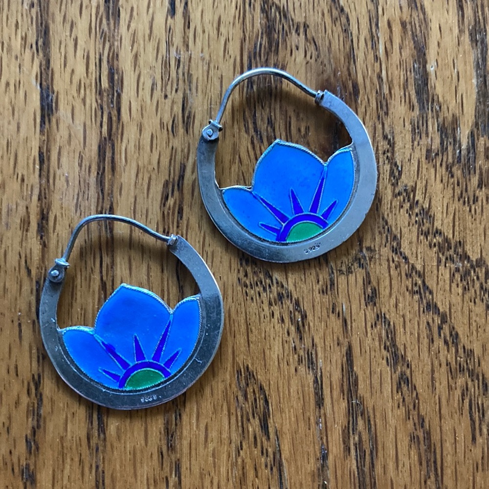 Vintage Sterling silver flower earrings